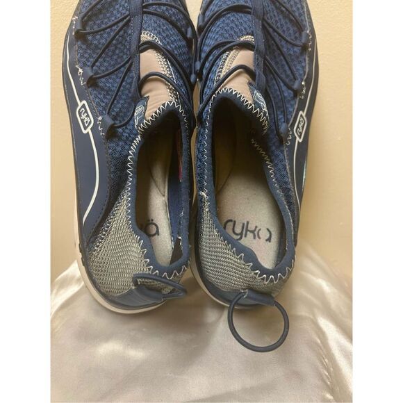 Slip on Tennis Shoes - Picture 2 of 12